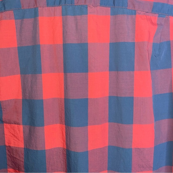 J. Crew Light Weight Size Medium Slim Fit Bold Checkered Shirt in Blue and Pink - Picture 6 of 8